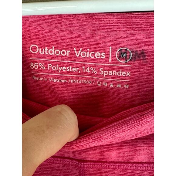 Outdoor Voices Hot Pink Barbie 3/4 Cropped Spandex Blend Leggings Size Medium - Picture 5 of 5